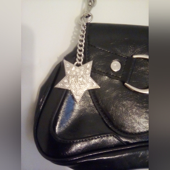 Paris Hilton Women's Rider Large Shoulder Baguette Bag Black Silver Chain - Picture 4 of 16